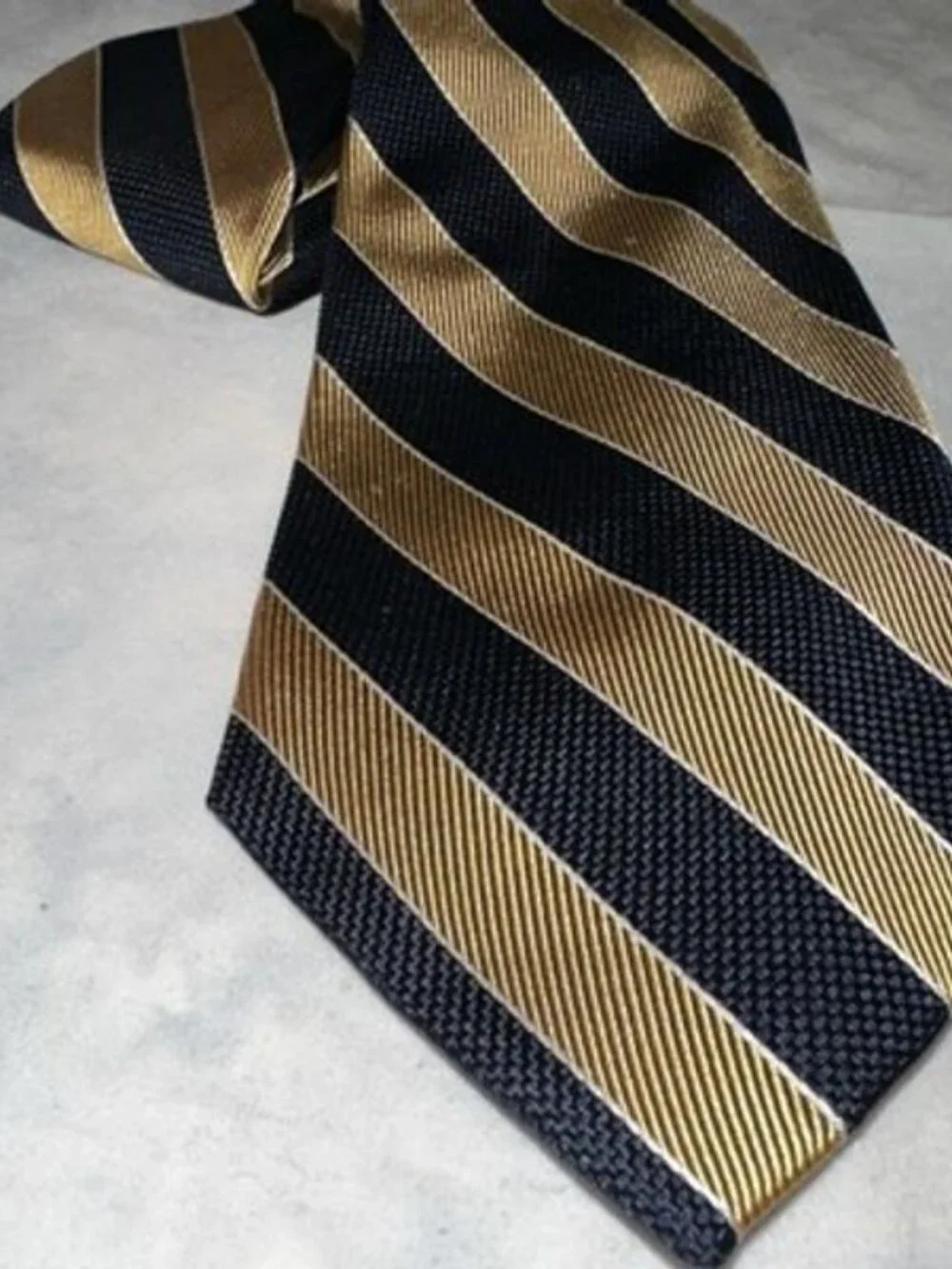 Necktie REPP Lands' End 100% Silk Mens Striped Blue Gold Tie 61 1/2 x 3 3/4 EUC